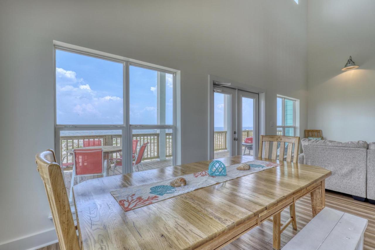 Salty Seahorse - Waterfront! Pet Friendly! Game Room, Pool Table, Beautiful Views - Room For The Whole Family Home Dauphin Island Bagian luar foto