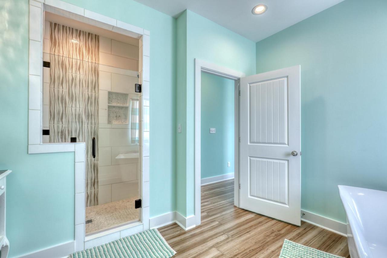 Salty Seahorse - Waterfront! Pet Friendly! Game Room, Pool Table, Beautiful Views - Room For The Whole Family Home Dauphin Island Bagian luar foto