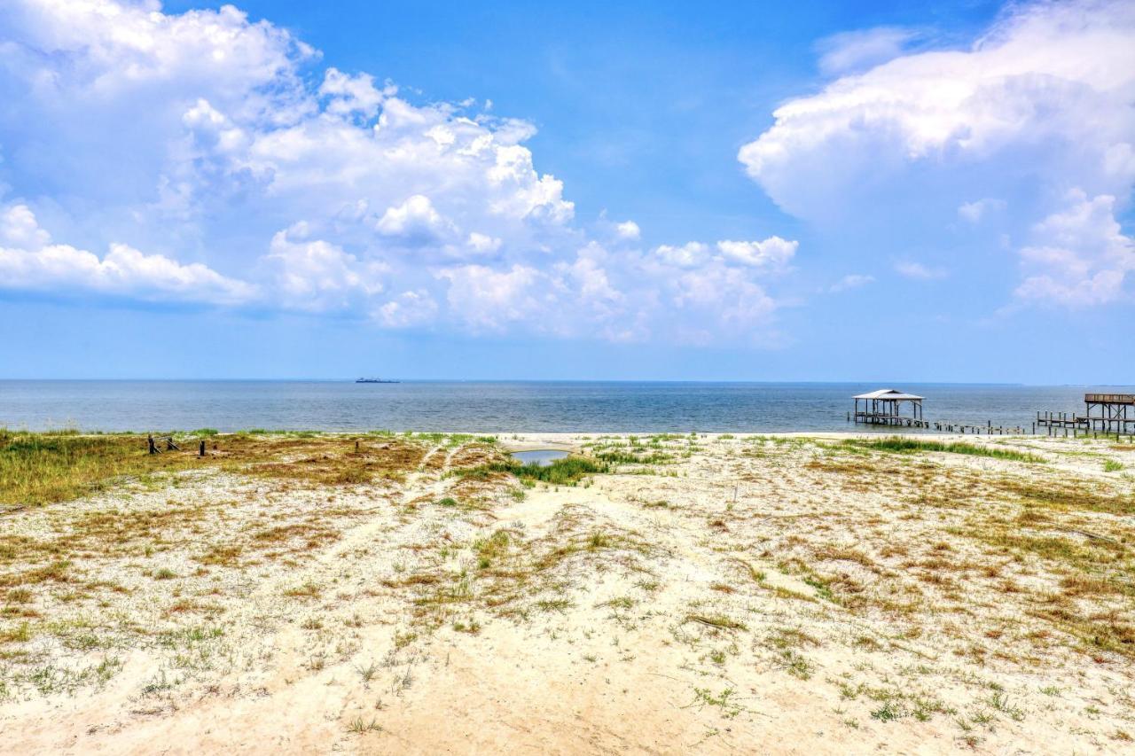 Salty Seahorse - Waterfront! Pet Friendly! Game Room, Pool Table, Beautiful Views - Room For The Whole Family Home Dauphin Island Bagian luar foto