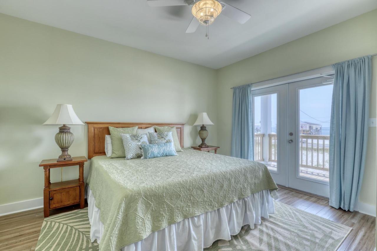 Salty Seahorse - Waterfront! Pet Friendly! Game Room, Pool Table, Beautiful Views - Room For The Whole Family Home Dauphin Island Bagian luar foto